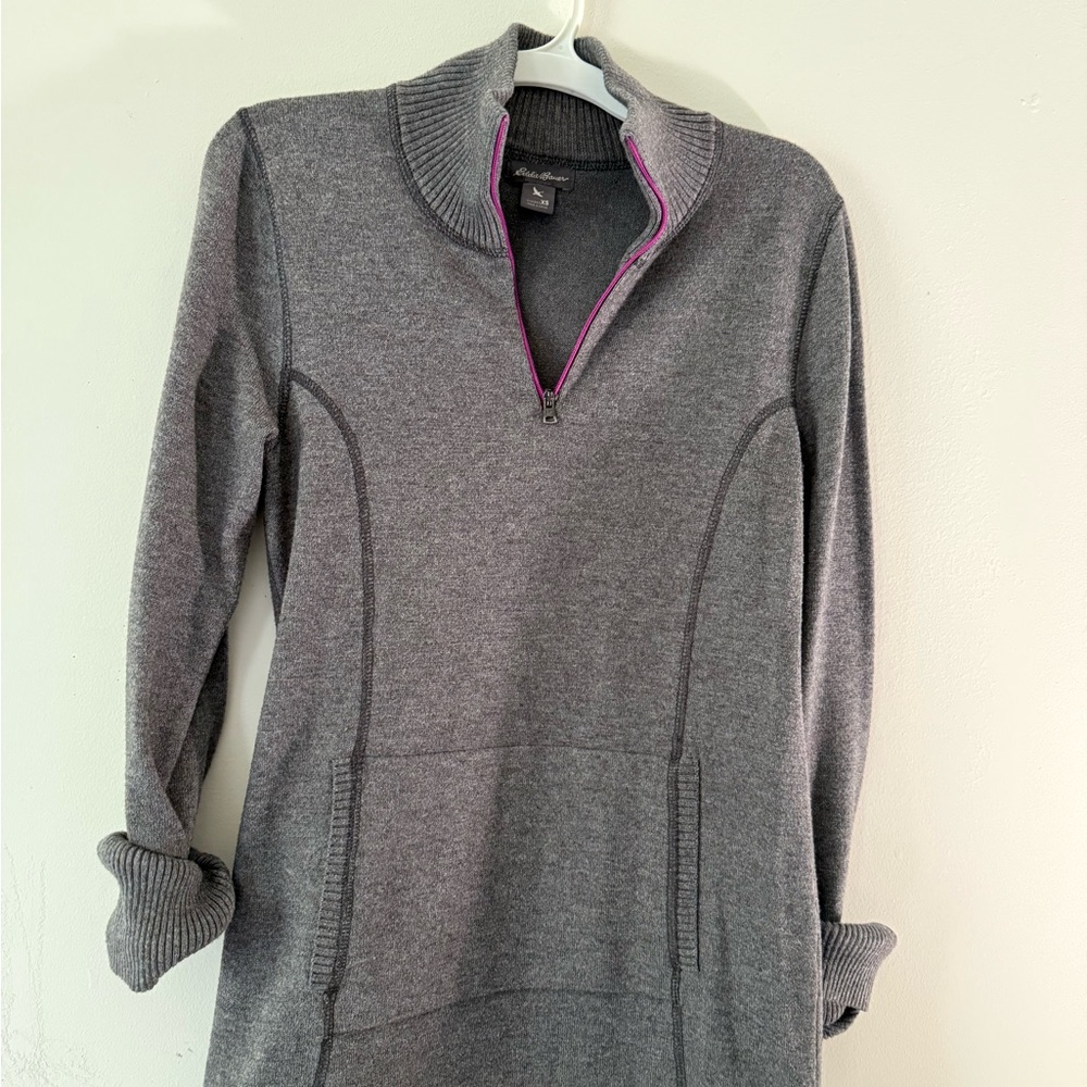 Women’s Eddie Bauer Stretch Gray V-Neck 1/4 Zip Sweater Long sleeve athleisure